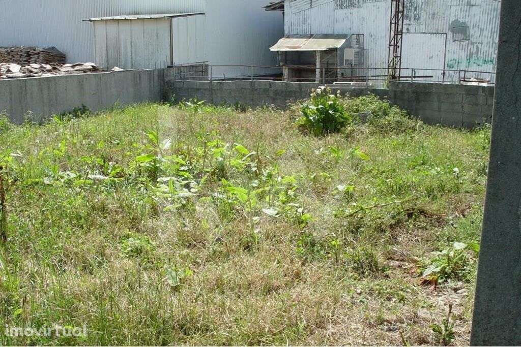 2 moradias para reabilitar, armazém em ruina e terreno - Grande imagem: 5/59