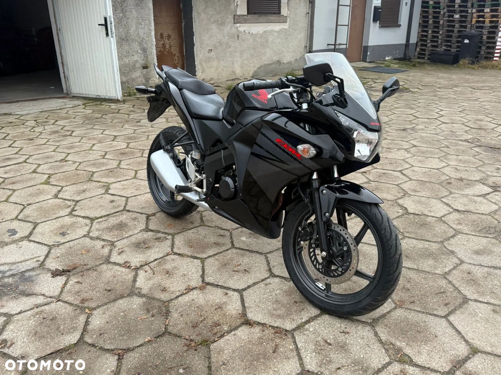 Honda CBR - 12