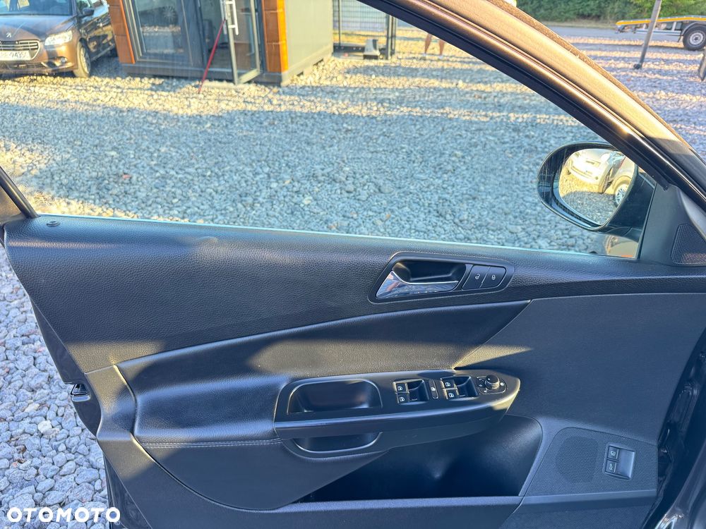 Volkswagen Passat 2.0 TDI Highline - 10