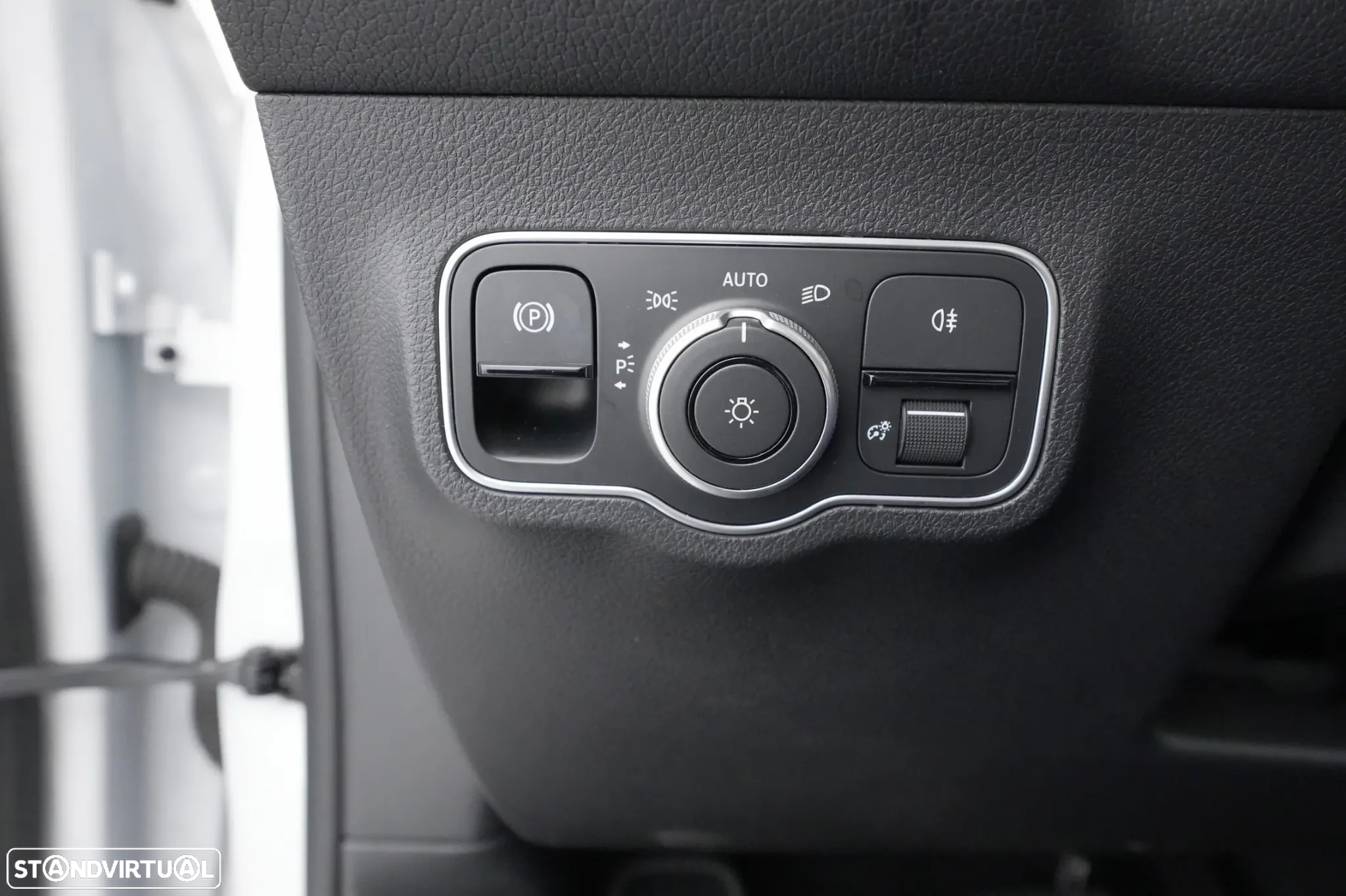 Mercedes-Benz GLB 180 d Progressive - 19