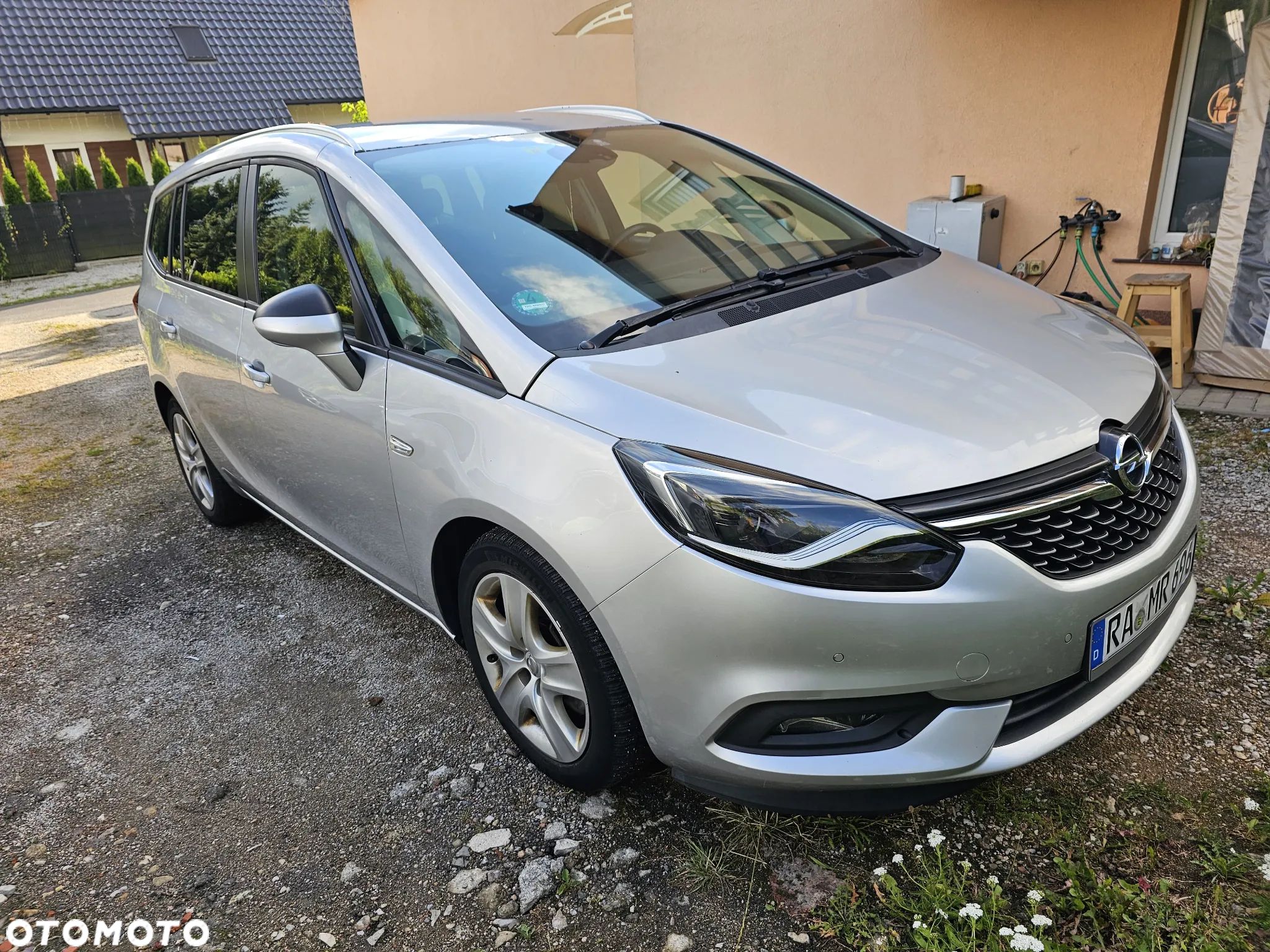 Opel Zafira - 1