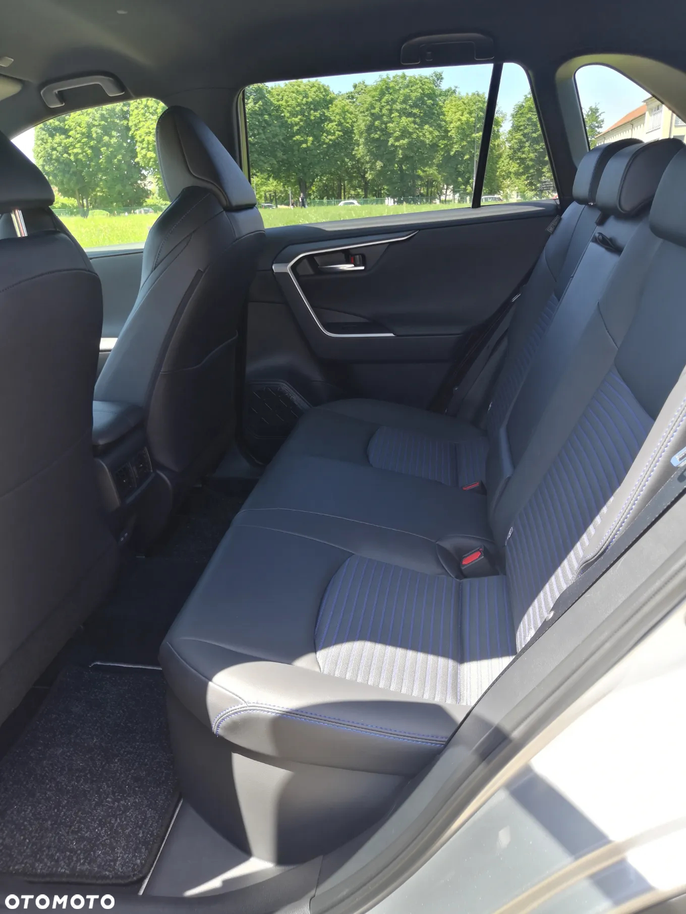 Toyota RAV4 2.5 Hybrid Selection 4x4 - 6