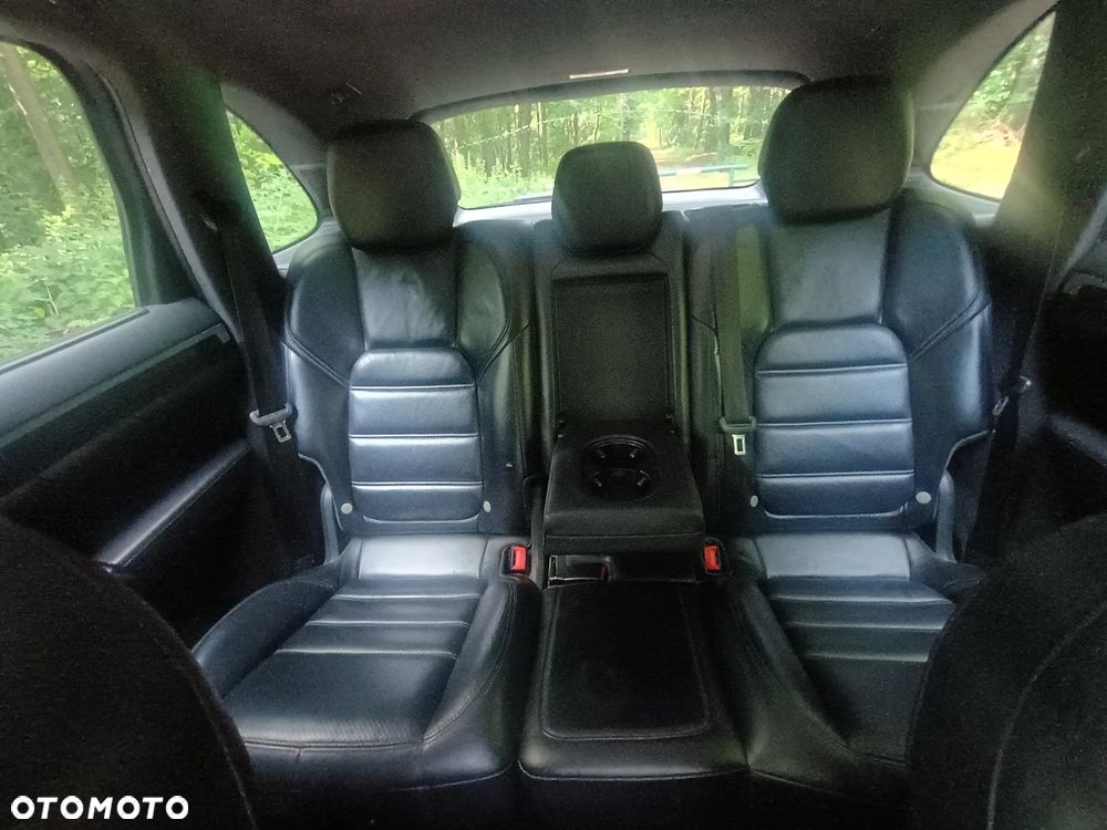 Porsche Cayenne - 21