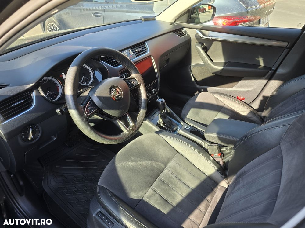 Skoda Octavia 2.0 TDI RS DSG - 4