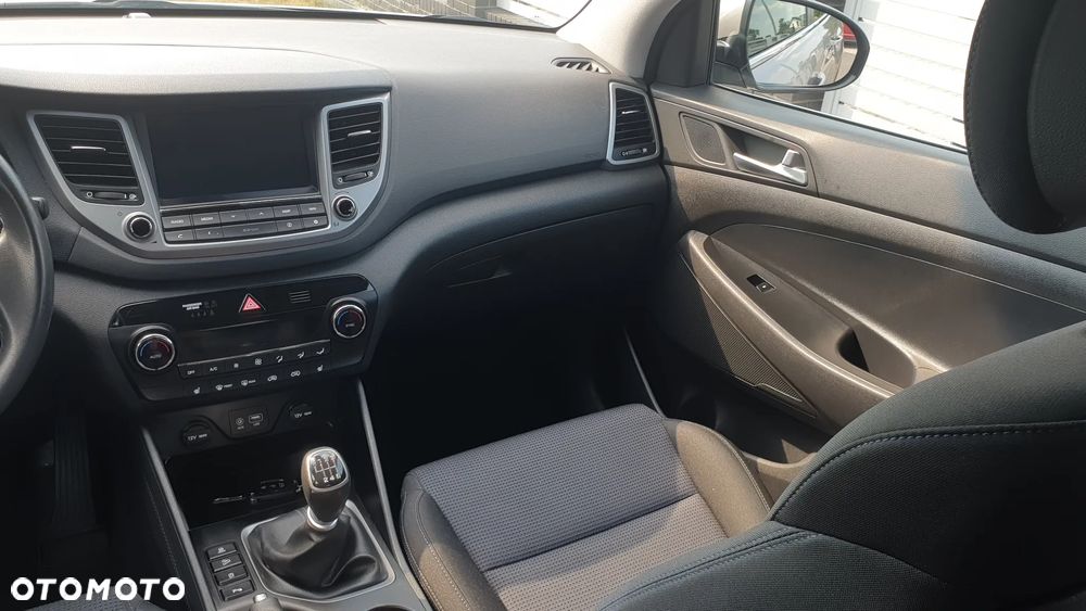 Hyundai Tucson blue 1.6 GDi 2WD Navi - 14
