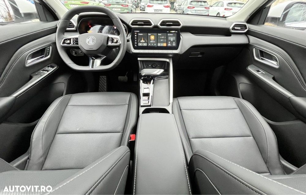MG ZS HEV - 11