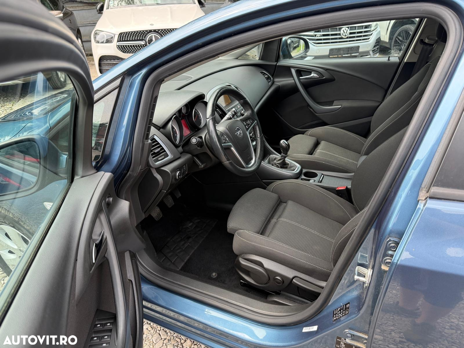 Opel Astra 1.6 CDTI DPF ecoFLEX Start/Stop Style - 9