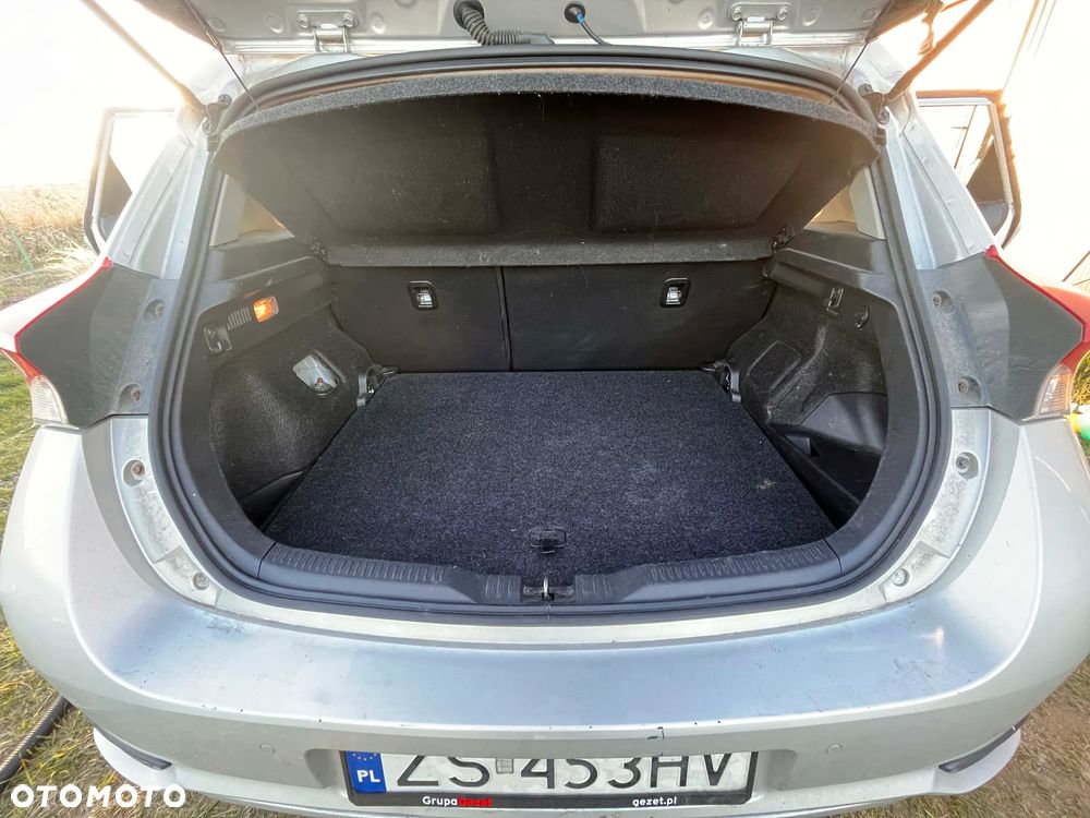 Toyota Auris Hybrid 135 Active - 5