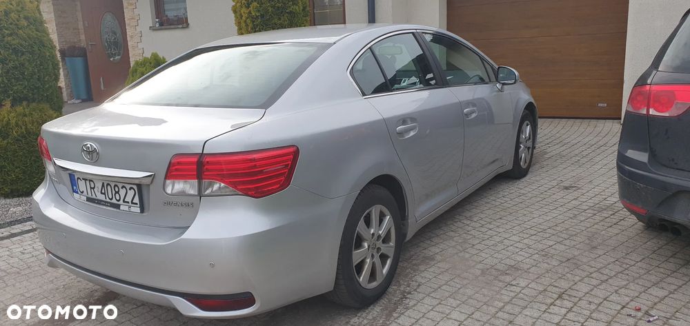 Toyota Avensis 2.0 D-4D Premium - 4