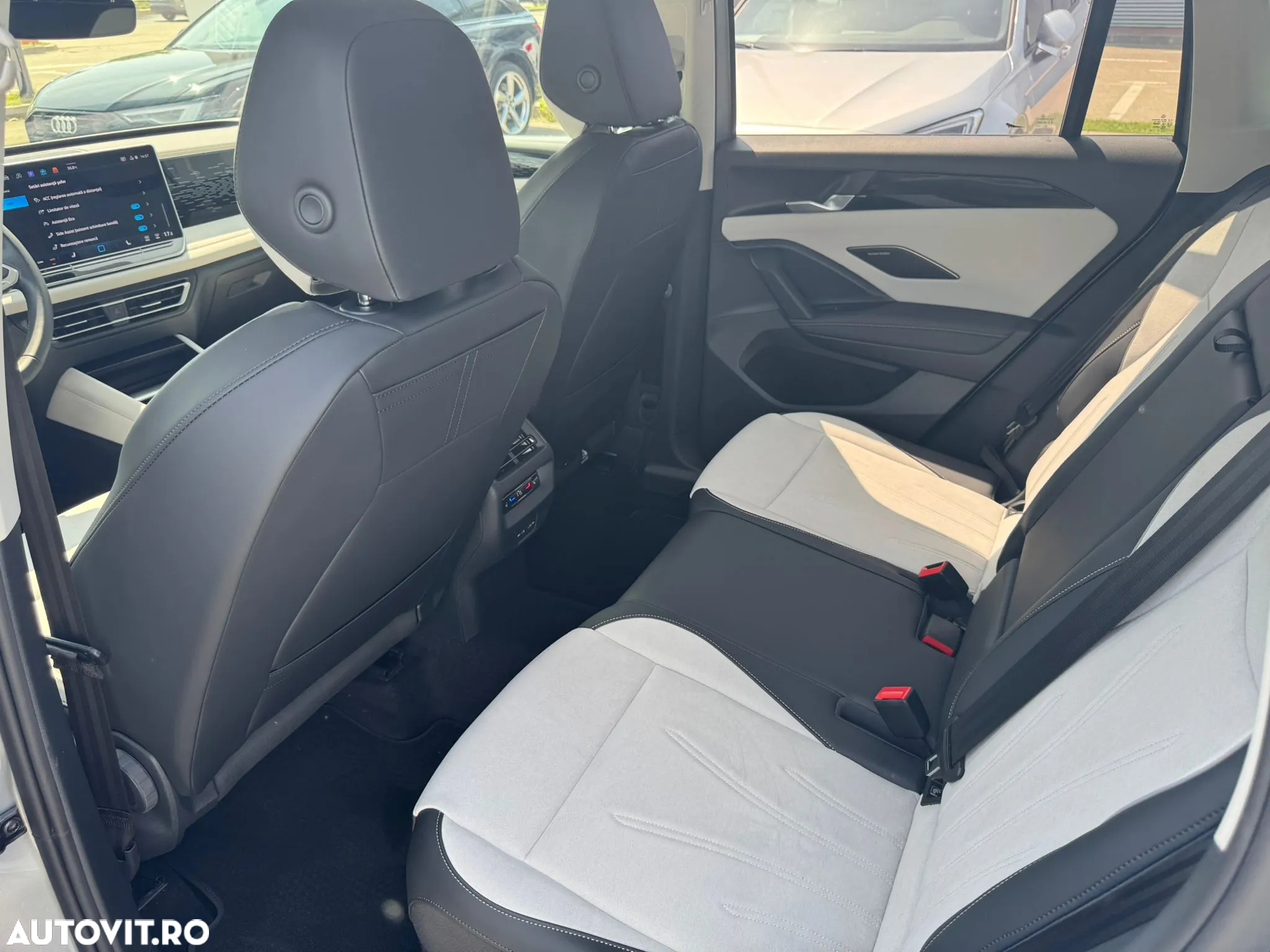 Volkswagen Tiguan 2.0 TDI DSG Elegance - 27