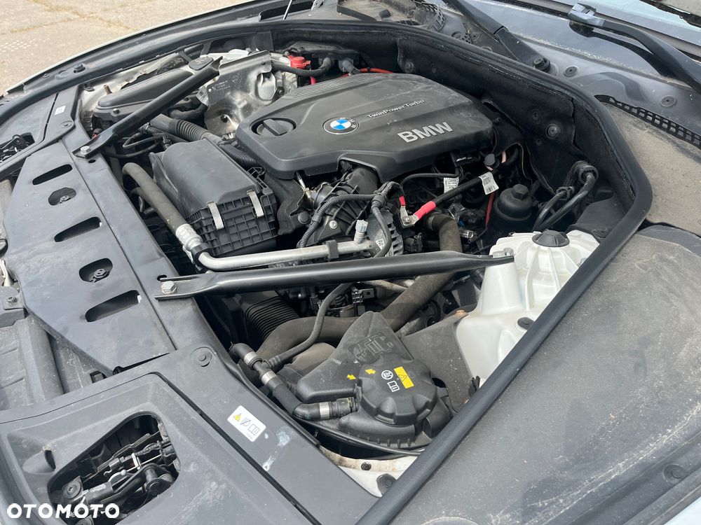 BMW Seria 5 520d - 13