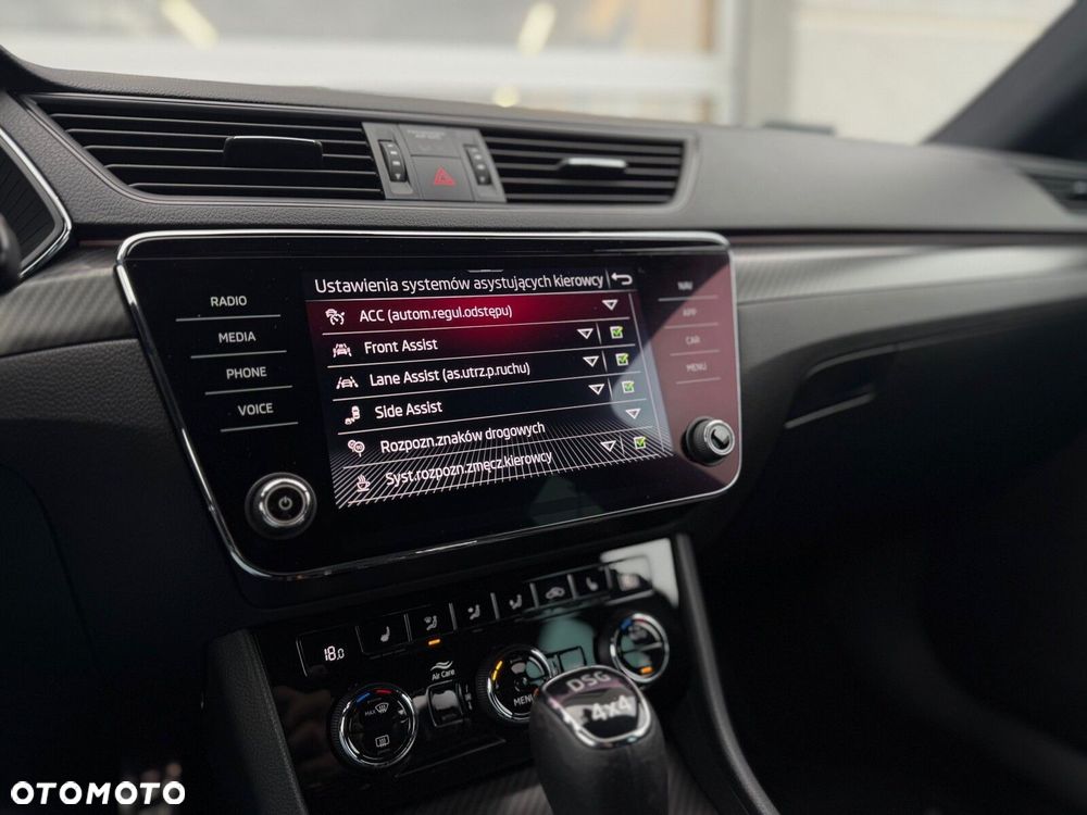 Skoda Superb 2.0 TDI SCR 4x4 Sportline DSG - 17