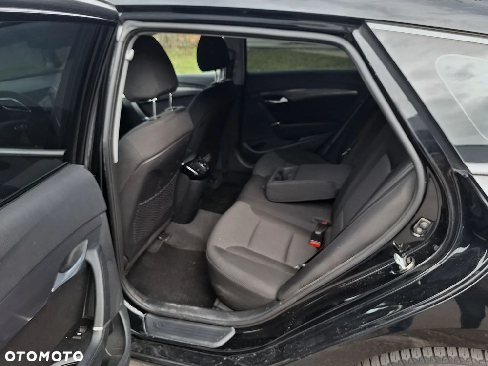 Hyundai i40 i40cw 1.7 CRDi Fifa World Cup Edition - 6