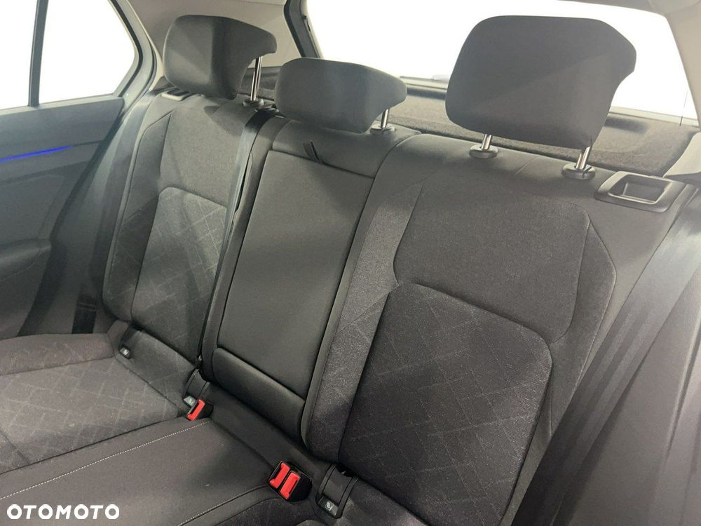 Volkswagen Golf - 12