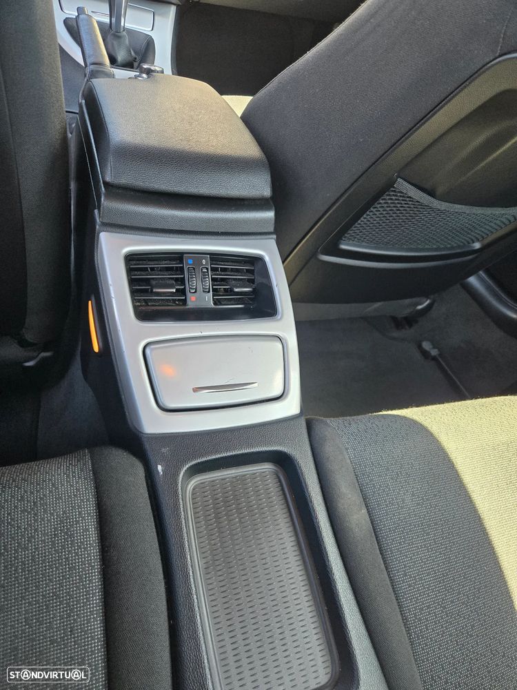 BMW 335 i - 10