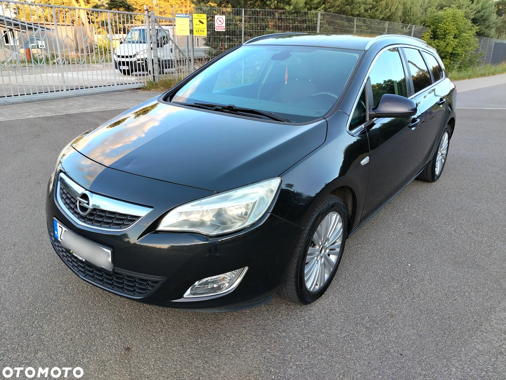 Opel Astra IV 1.4 T Essentia - 5