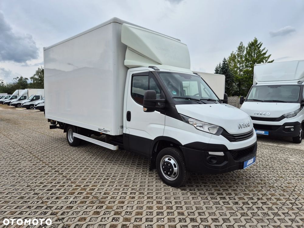 Iveco Daily 50C18 / 35C18 3.0 HPi Hi-Matic, kontener 4.38m x 2.25m x 2.38m , winda 750KG, klimatyzacja, pneumatyka, HAK 3.5T - 3