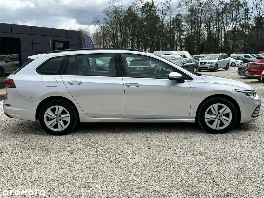 Volkswagen Golf - 8