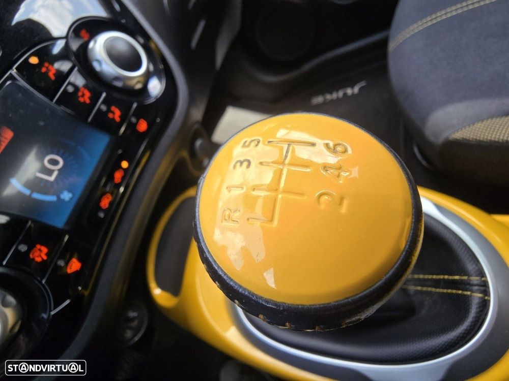 Nissan Juke 1.6 DIG-T Tekna Premium Ext.1 Yellow S. — fotografia 37
