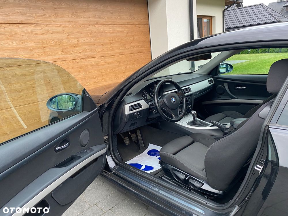 BMW Seria 3 320i Edition Exclusive - 24
