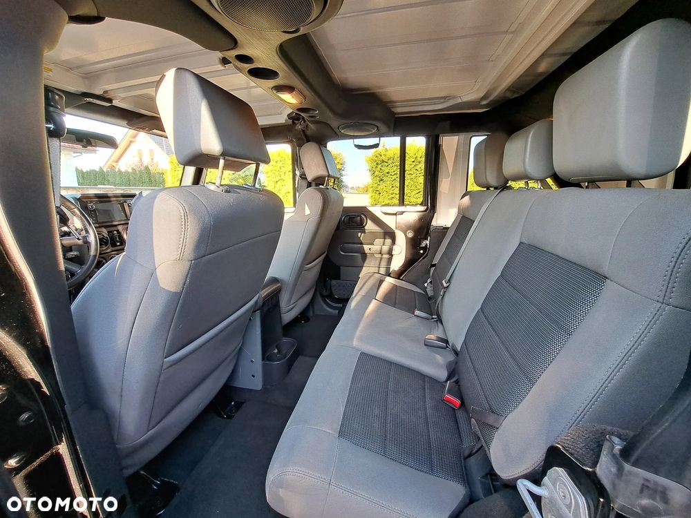 Jeep Wrangler Unlimited 2.8 CRD Rubicon - 14