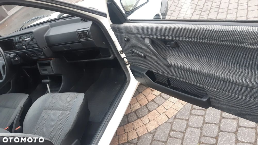 Volkswagen Golf - 11