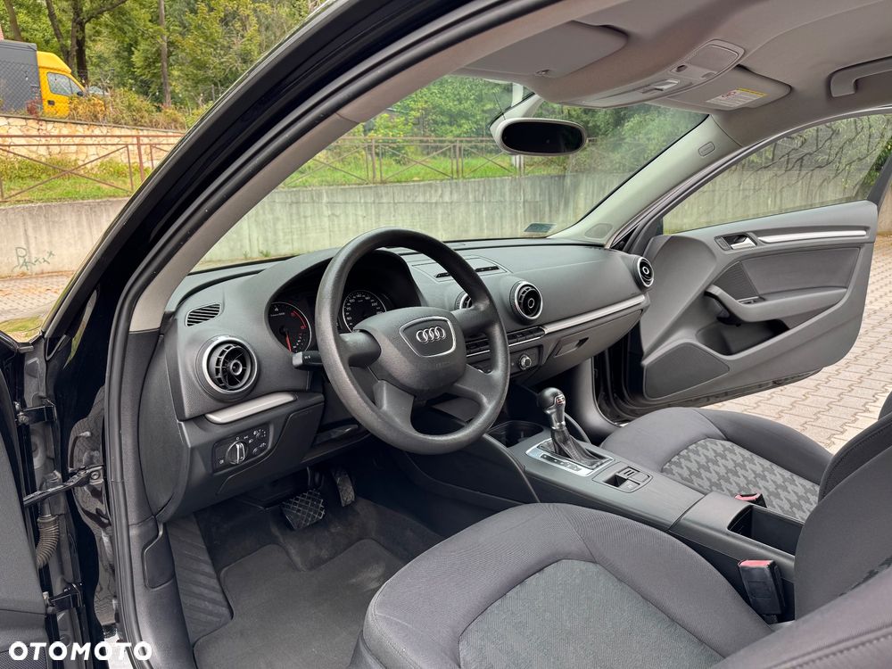 Audi A3 3-drzwiowe 2.0 TDI S tronic Attraction - 9