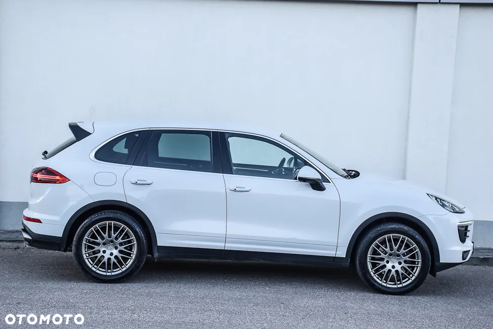 Porsche Cayenne Diesel Platinum Edition - 16