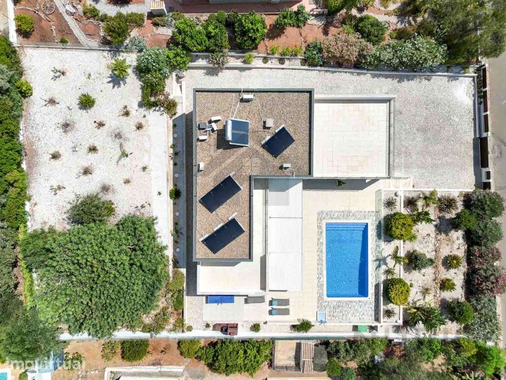 Moradia de Luxo com Piscina para venda no Monte Canelas - Grande imagem: 3/60