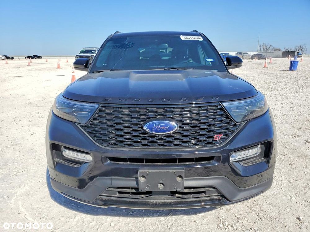 Ford Explorer EcoBoost Plug-in Hybrid ST-LINE - 2