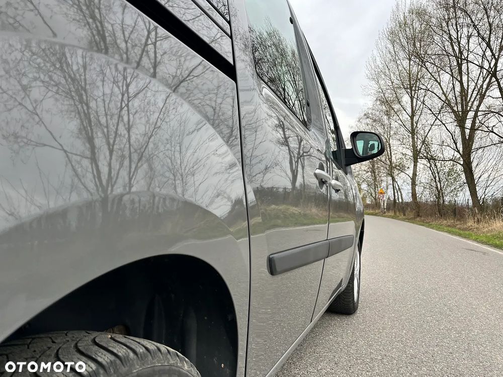 Renault Kangoo 1.6 16V Privilege Plus Euro5 - 14