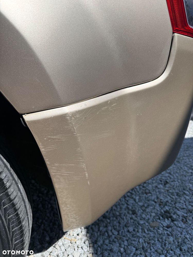 Suzuki Grand Vitara 2.0 Comfort + - 14