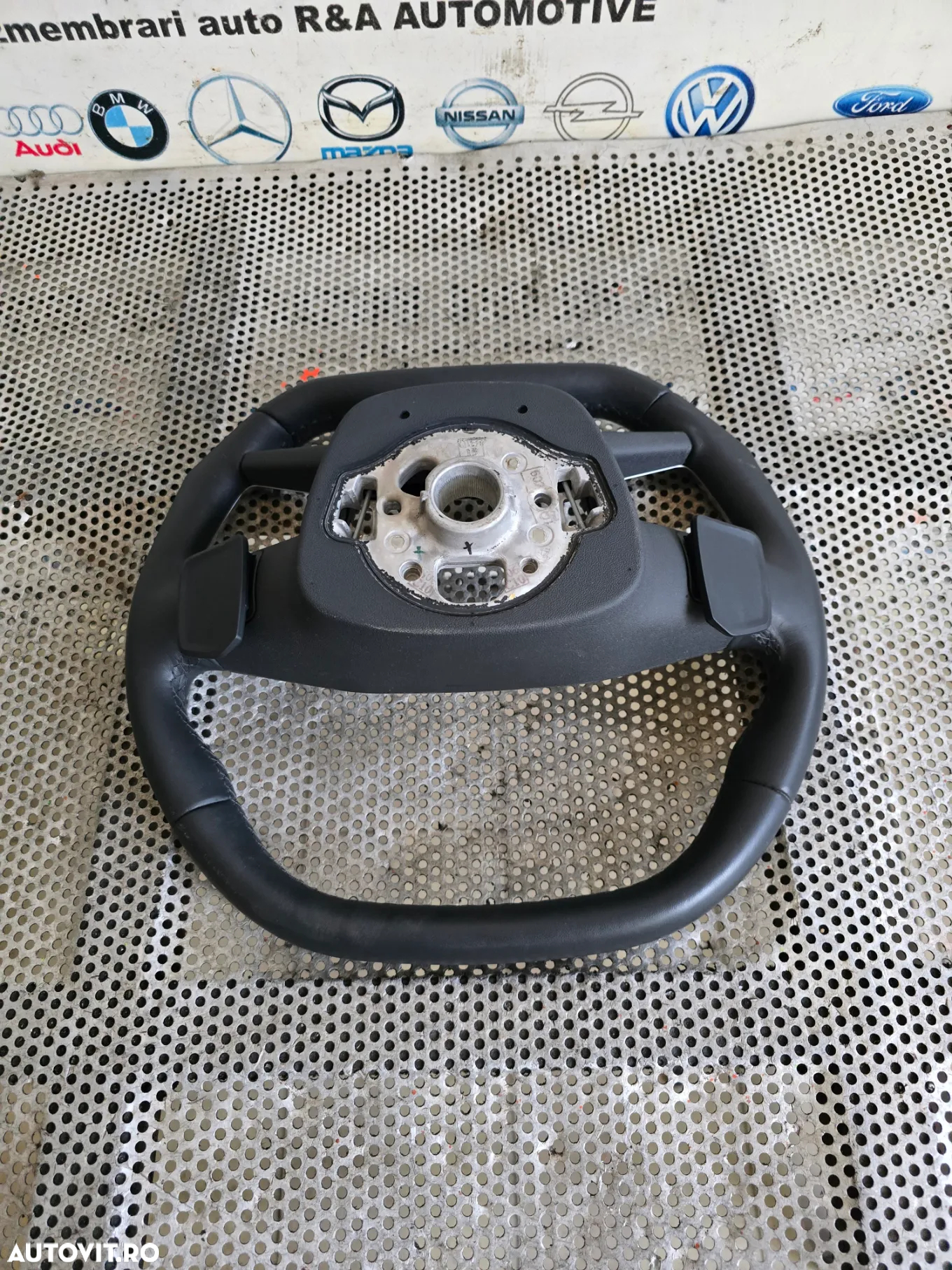 Volan Din Piele Cu Comenzi Audi Q4 E-Tron 2021-2025 Impecabil - 7
