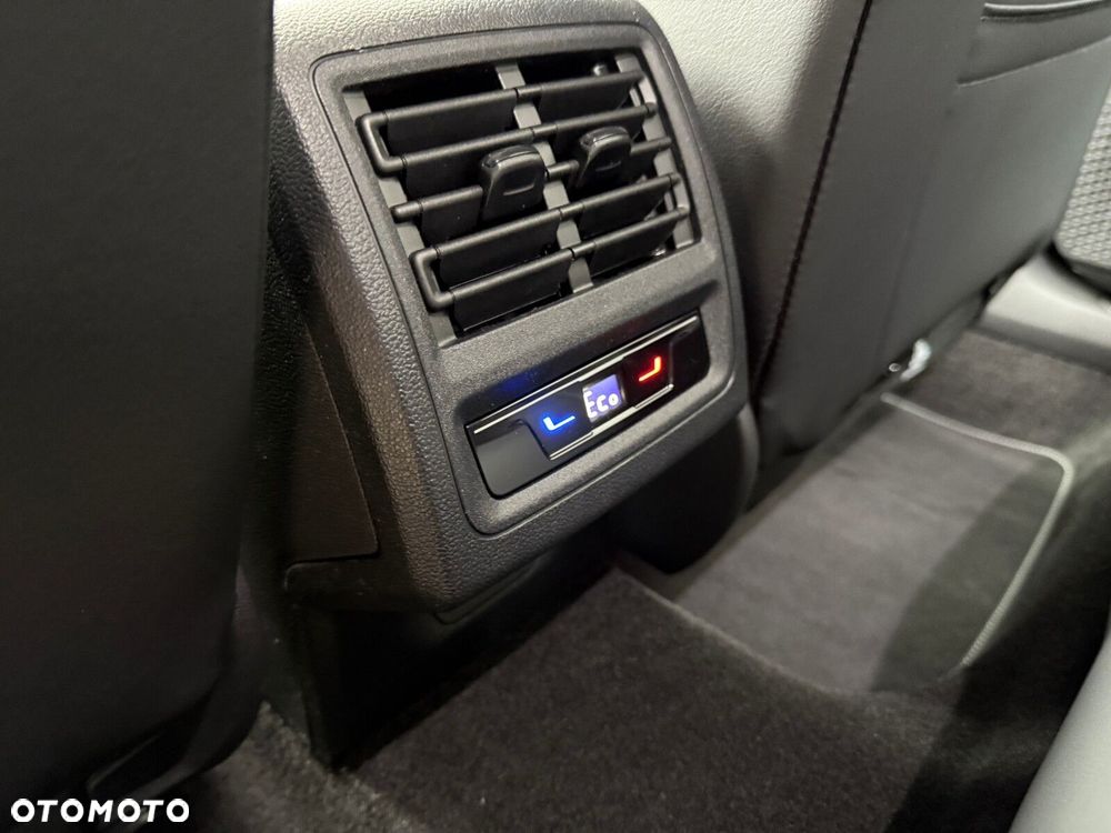 Volkswagen Golf - 17