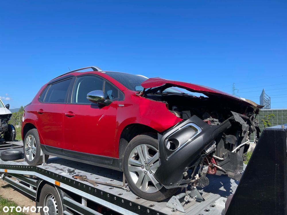 Peugeot 2008 1.6 BlueHDi Style - 6