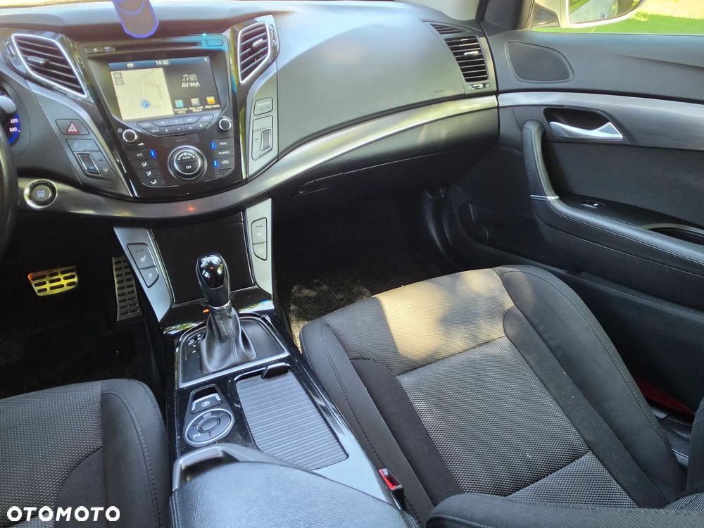 Hyundai i40 Kombi 1.7 CRDi DCT Premium - 13