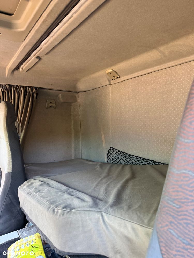 Renault Premium - 8