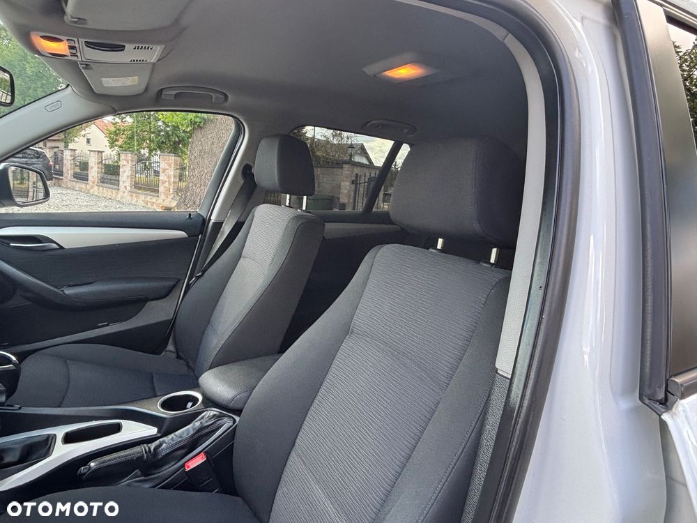 BMW X1 sDrive16d xLine - 23
