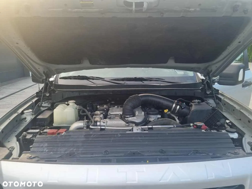 Nissan Titan - 23