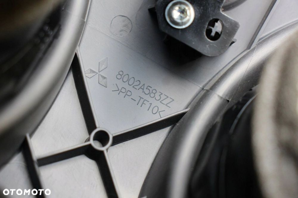 Kratka kratki nawiewu środkowa MITSUBISHI COLT VI 8002A583ZZ (2266) - 3