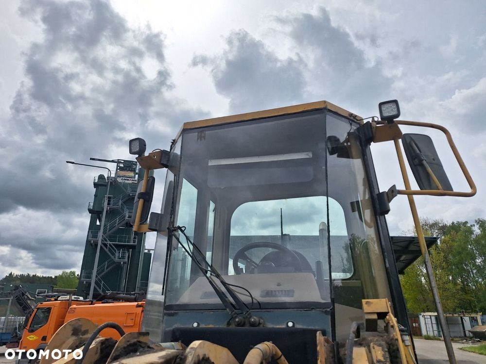CAST 928 F 4X4 - 26