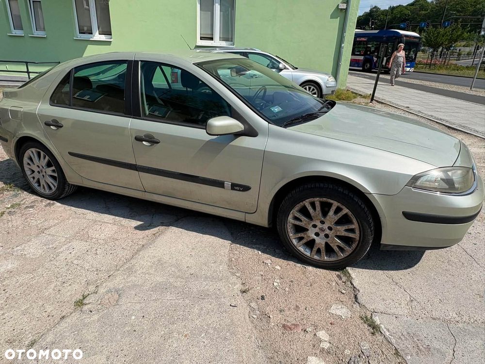 Renault Laguna ver-1-6-authentique - 3