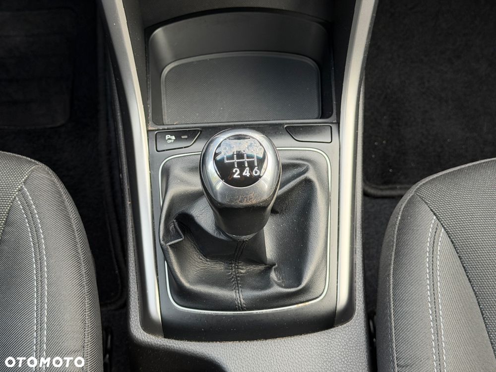 Hyundai i30 1.6 Comfort - 25