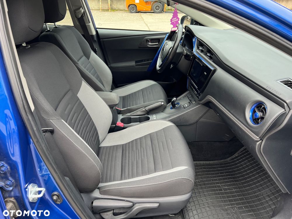 Toyota Auris 1.8 HSD Luna - 21