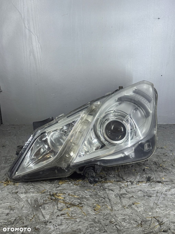 Lampa lewa przód Bi Xenon Mercedes W207 E Klasa