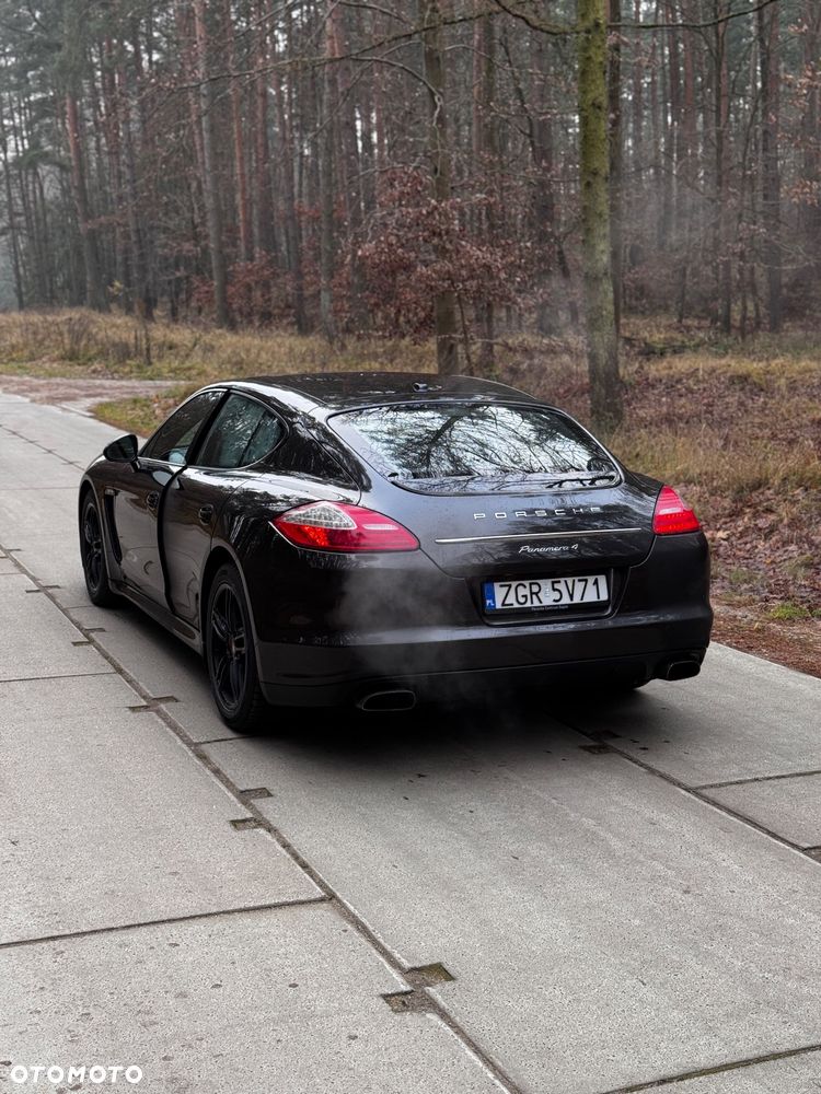 Porsche Panamera 4 PDK - 4