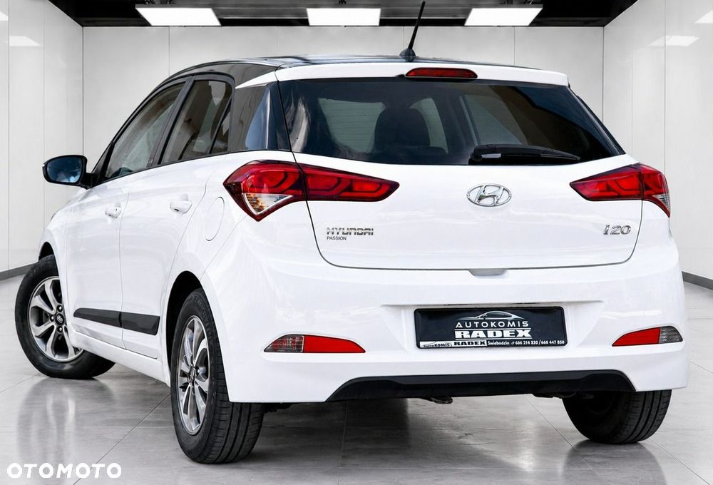 Hyundai i20 1.2 Passion Plus - 10