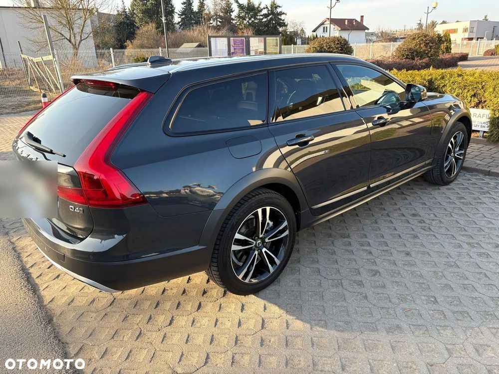 Volvo V90 D4 AWD Geartronic Momentum Pro - 2