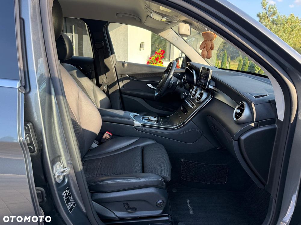 Mercedes-Benz GLC - 26