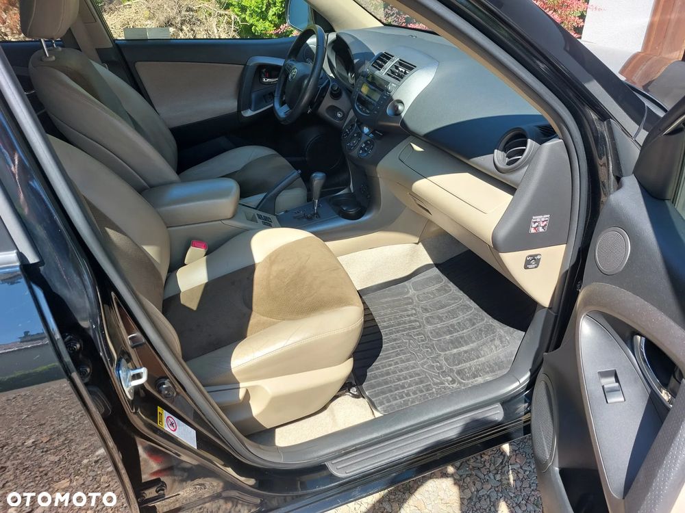 Toyota RAV4 2.0 VVT-i Premium - 6